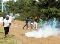 Ricuh di Nairobi, Polisi Tembakkan Gas Air Mata ke Aktivis Lingkungan