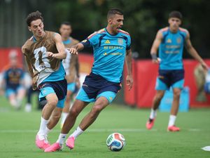 Rodri Ingatkan Gavi Jangan Terlalu Agresif di Latihan