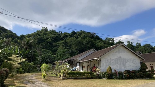 Suasana di Rumah Deret Shanti Rahayu di Desa Sulang, Kecamatan Dawan, enin (8/6/2026). Ini adalah lokasi bantuan rumah bagi korban bencana abrasi Pantai Monggalan, Desa Kusamba, Klungkung. (Fatih Kudus Jaelani/detikBali)