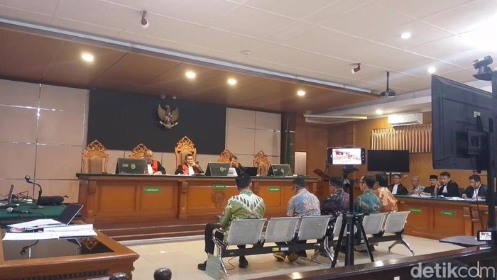 Suasana sidang kasus korupsi Ade Kuswara