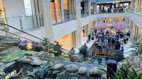 Selain itu, di Xi’an SEG Mall (Saige) yang merupakan salah satu mal terbesar di China punya air terjun dari lantai 7 ke 5. Area ini dinamai Jiutian Canghe atau Sungai Sembilan Surga. Foto: Dok. China Wonders Guide