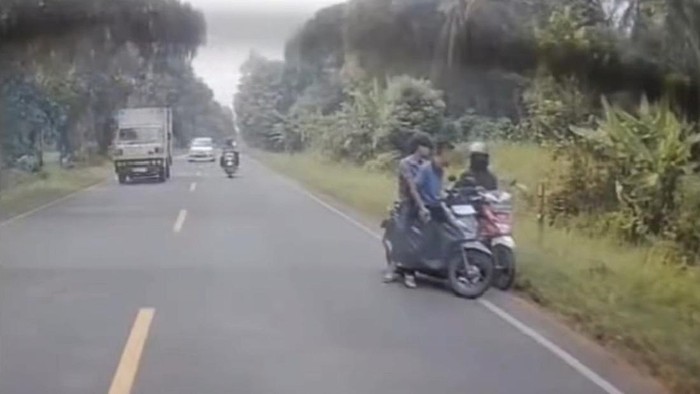 Aksi begal di Lampung Timur terekam kamera dari mobil pengendara lain