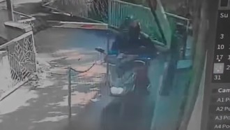 Aksi Satpam di Cileungsi Cosplay Maling Motor di Tempat Kerja Sendiri
