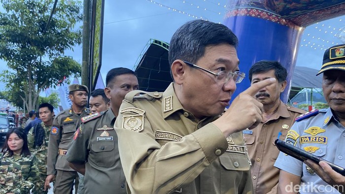 Bupati Toraja Utara, Frederik Victor Palimbong.