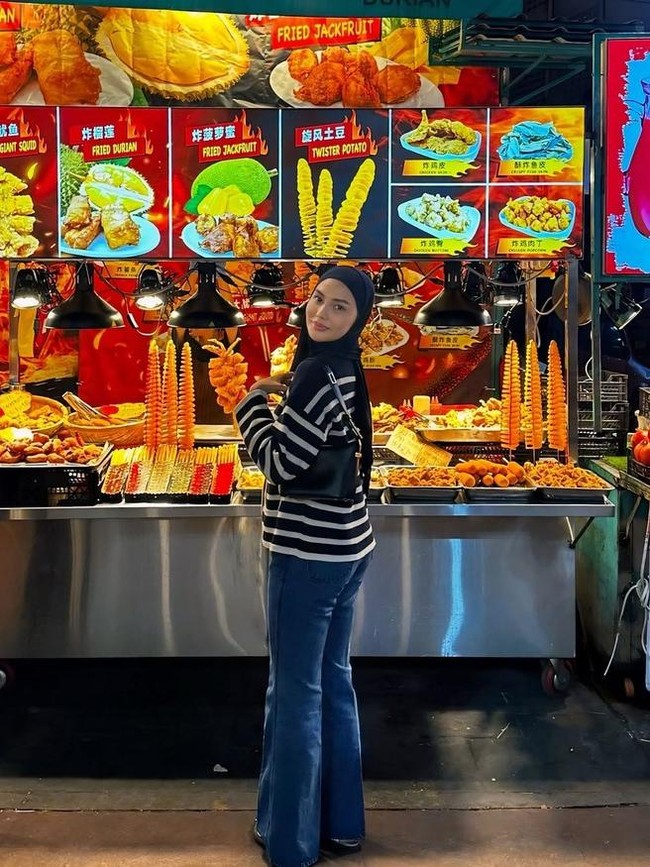 Dara Arafah Hobi Kulineran, Jajan Kentang di Pasar Malam hingga BBQ-an!