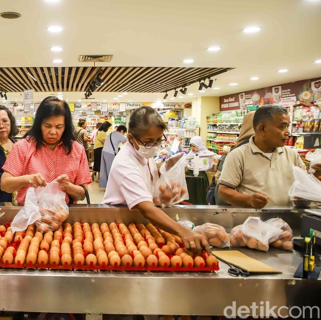 Di Tengah Tekanan Rupiah, Harga Kebutuhan Pokok Belum Bergejolak