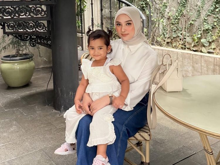 Dinan Fajrina Akhirnya Tunjukkan Foto Utuh Anak