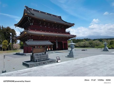 Hasil Fotografi Leitzphone Hasil Fotografi Leitzphone dengan Leica M9 dan M3.