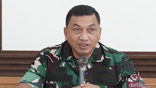 Kapendam IX/Udayana, Kolonel Inf Amrizal Nasution.