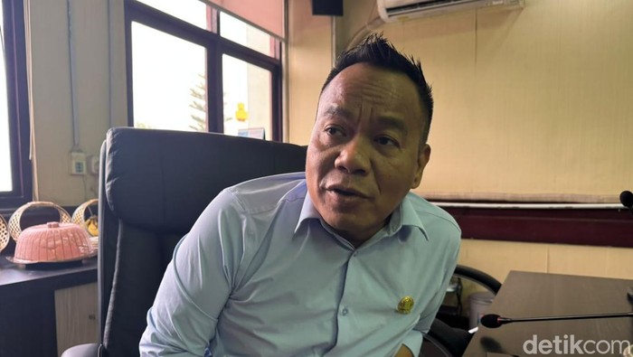 Ketua Komisi A DPRD Surabaya Yona Bagus Widyatmoko