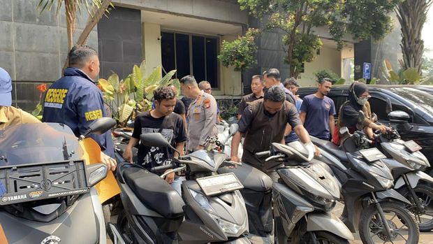 Konpers Polda Metro Jaya mengungkap 141 kasus curanmor dalam sebulan terakhir
