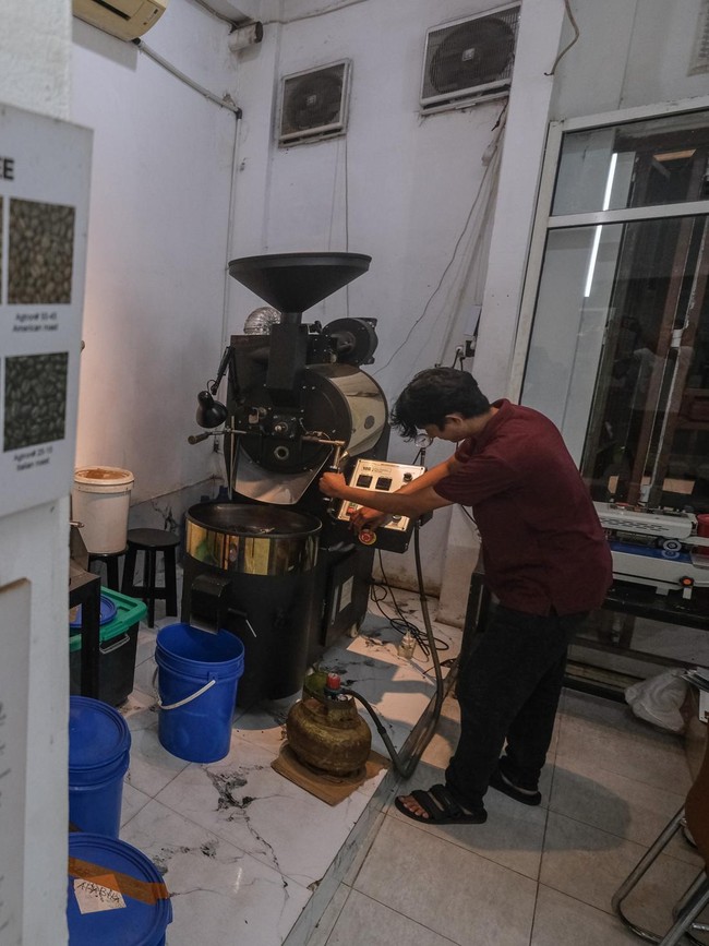 Menjaga Mutu Kopi Nasional dari Ruang Sangrai