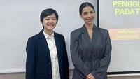 Nadia Mulya mengucapkan terima kasih kepada dosen pembimbingnya yang sudah membimbing dan menyemangatinya. Terima kasih Tuhan telah memberikan aku kesehatan dan kemampuan untuk mengembangkan diri! Semoga ilmu baru ini bisa bermanfaat dan berdampak. Amin! OK sekarang tinggal info bestie-bestie saatnya selebrasi, tulisnya. (Foto: dok Instagram nadiamulya)
