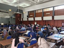 78 Ribu Anak Diprediksi Tak Terpampung di Sekolah Negeri Jabar, Apa Solusi Pemprov?