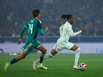 Olise Kejar Rekor Asisst Pele di Piala Dunia