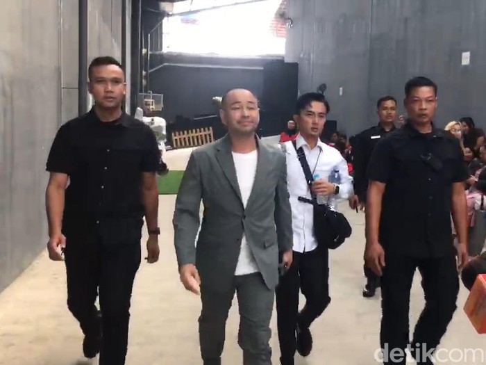 Raffi Ahmad ditemui di kawasan Mampang, Jakarta Selatan, Selasa (9/6/2026).