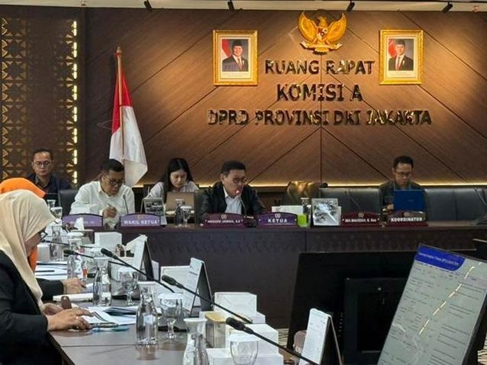 Rapat kerja Pansus Percepatan Penyerahan Aset Fasos Fasum DPRD DKI Jakarta