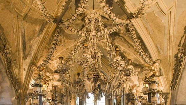 Sedlec Ossuary UNSPECIFIED - MAY 23: Czech Republic - Central Bohemia - Kutna Hora. Sedlec Cemetery near Kutna Hora. (Photo by DEA / M. BORCHI/De Agostini via Getty Images)