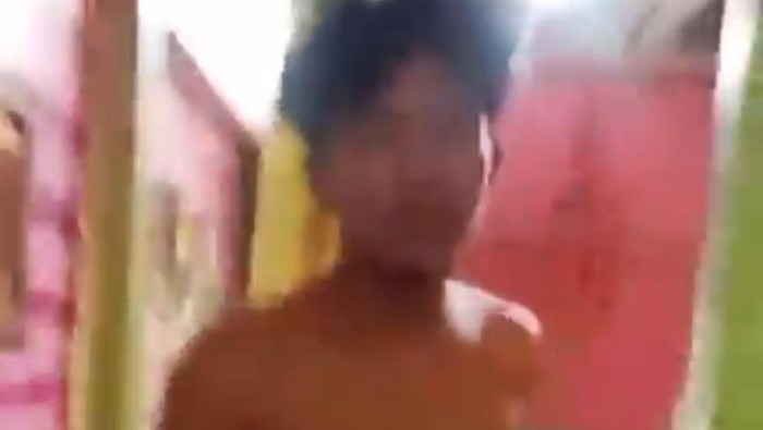 Wanita bernama Yusniar (38) di Kabupaten Sigi, Sulawesi Tengah (Sulteng), melakukan siaran langsung atau live Facebook saat memergoki maling di rumahnya