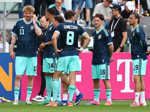 Biaya Transport Mahal, Timnas Jerman Patungan Sediakan Bus Gratis untuk Fans