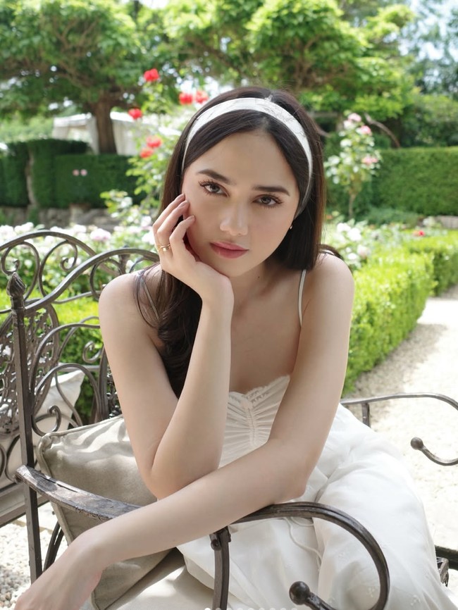 Gaya Effortlessly Chic Syifa Hadju di Italia, Makin Memukau Usai Jadi Istri