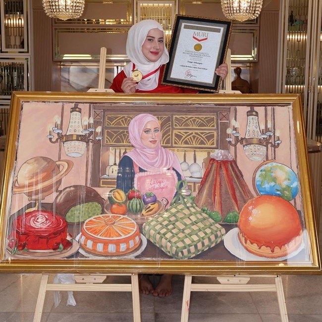 Lukisan Cokelat Buatan Tasyi Athasyia Diganjar Piagam MURI