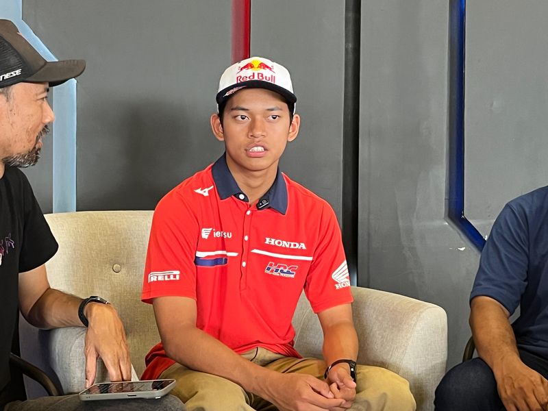 Veda Ega Pratama Veda Ega Pratama