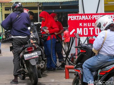 Pertamina Patra Niaga melakukan penyesuaian harga jual BBM nonsubsidi. Harga Pertamax (RON 92) dan Pertamax Green 95 (RON 95) naik mulai hari ini, Rabu (10/6/2026).