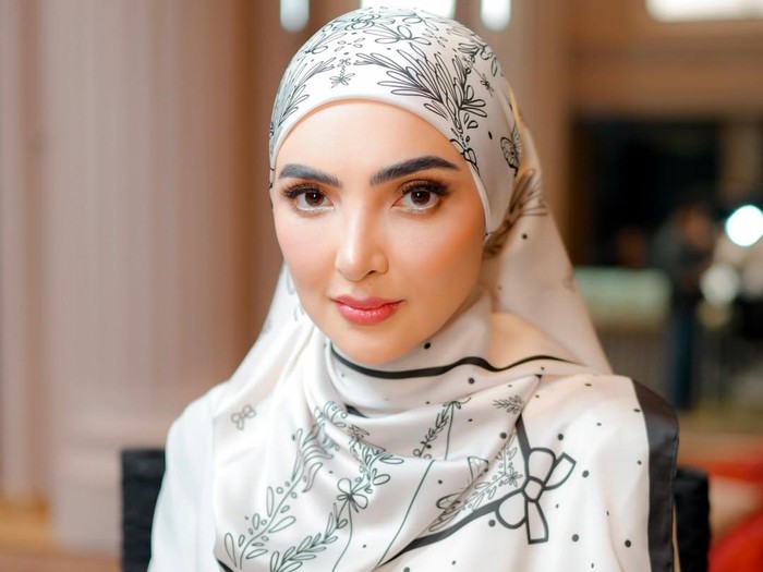 Ashanty bicara soal kondisi Azzura usai jatuh dari ketinggian.