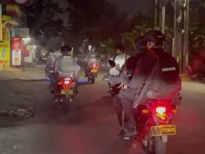 Patroli di Cilincing Jakut, Polisi Amankan 2 Pemuda Bawa Motor Bodong