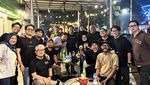 Potret Cita Citata dan Didi Mahardika Kompak Hangout Bareng Teman di Kafe