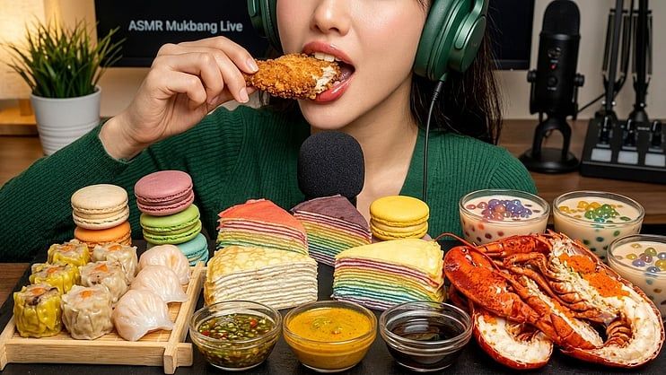Di Balik Tren Mukbang yang Viral, Hati-hati Risiko Kesehatan yang Mengintai!
