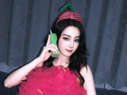 9 Potret Menggemaskan Dilraba Dilmurat Pakai Kostum Cupcake