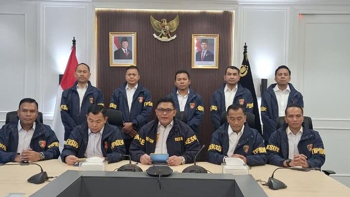 Dirtipideksus Bareskrim Polri Brigjen Ade Safri Simanjuntak dan jajaran (dok.istimewa)