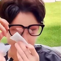 Aktor China Jadi Trending, Disebut Nangis di Livestreaming karena Sepi Job