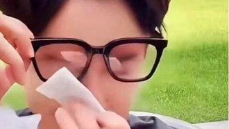Aktor China Jadi Trending, Disebut Nangis di Livestreaming karena Sepi Job