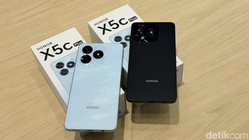 Honor X5c Plus ditenagai chipset MediaTek Helio G81. Chipset ini dipadukan dengan RAM 4 GB dan memori internal 128 GB. Honor juga menyediakan fitur RAM virtual 4 GB, sehingga total RAM yang bisa digunakan menjadi 8 GB. Foto: Adi FR/detikINET
