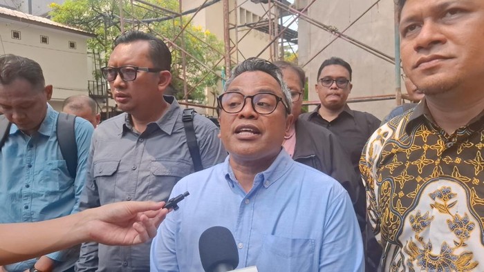 Islah Bahrawi di Polda Metro Jaya