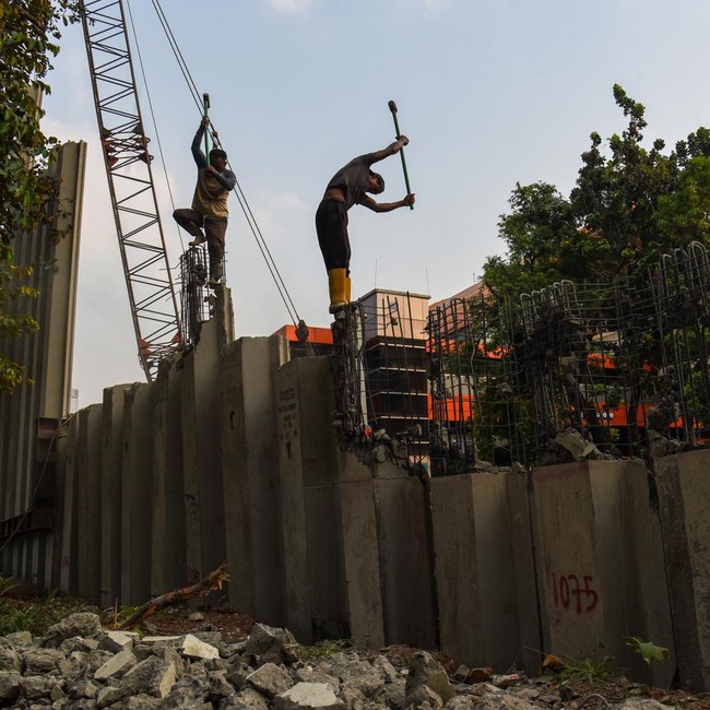 Kejar HUT Jakarta ke-499, Pembangunan Turap Kali Cideng Atas Dikebut