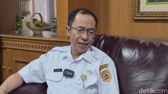 Kepala Bapenda Jateng, Masrofi, di Kantor Bapenda Jateng, Kecamatan Semarang Utara, Kota Semarang, Rabu (10/6/2026).