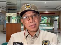 Pesawat Jemaah Haji Debarkasi Surabaya Sempat Mendarat Darurat di Oman