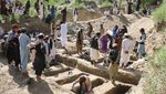 Kuburan Massal Digali, Korban Serangan Udara di Afghanistan Dimakamkan