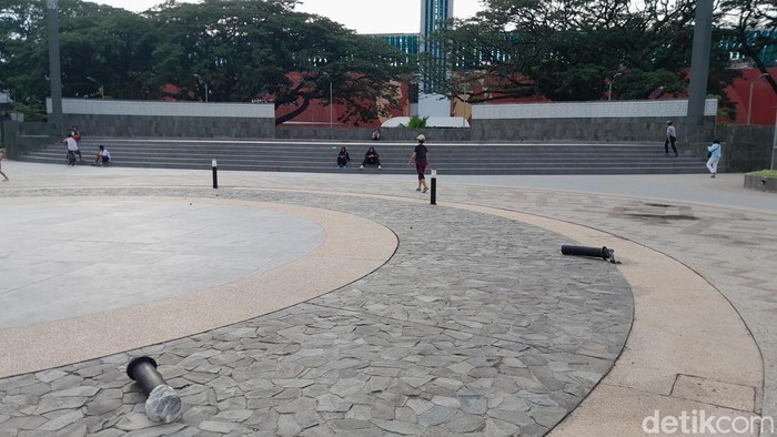 Lampu di Taman Teladan, Jalan Stadion Teladan, Kecamatan Medan Kota, rusak. (Rechtin Hani Ritonga/detikSumut)