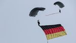 Langit Berlin Jadi Panggung Aksi, Prajurit Jerman Terjun Bebas di ILA 2026