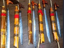 Denting Logam di Tangan Saini, Jaga Tradisi Mandau Lebih dari 40 Tahun