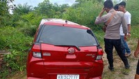 Akibat kejadian tersebut, korban Anwar Sanusi diperkirakan mengalami kerugian mencapai Rp 30 juta. Polisi kini mengumpulkan keterangan saksi dan barang bukti untuk mengungkap pelaku.