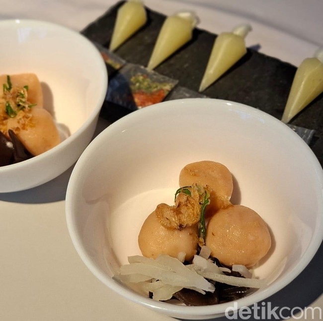 Seru! Chef Andrian Ishak Bawa Menu Molecular Gastronomy ke Food Court