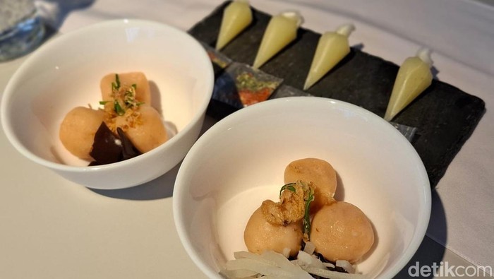 Seru! Chef Andrian Ishak Bawa Menu Molecular Gastronomy ke Food Court