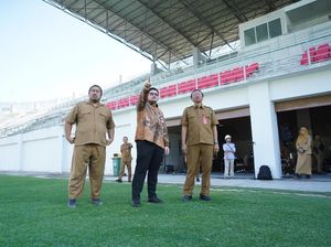 Bupati Kediri Cek Pembangunan Stadion Gelora Daha Jayati, Ini Pesannya