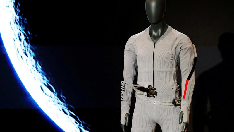 The inner-layer liquid cooling and ventilation garment designed by Prada and Axiom Space is unveiled at a press event in New York City, U.S., June 7, 2026. REUTERS/Heather Khalifa